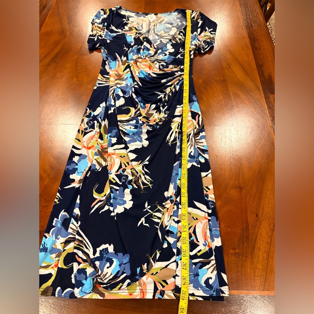 Floral V-Neck Dress, size small - Picture 5 of 5